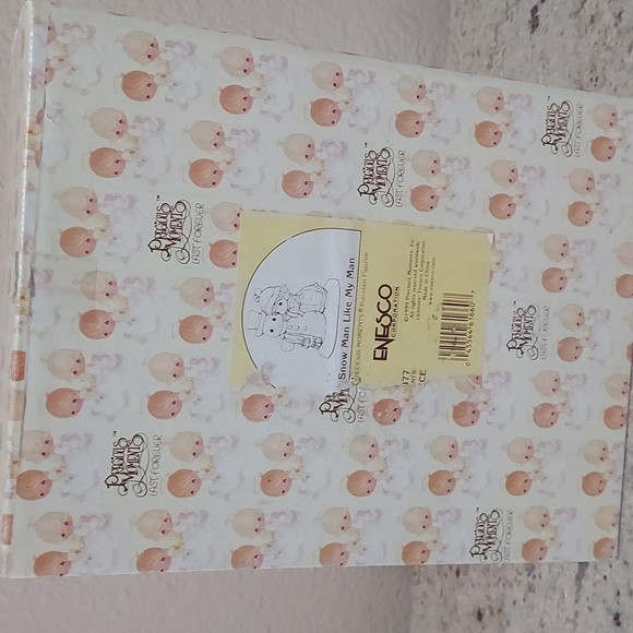 NEW- Precious Moments Figurine- "Snow Man Like My Man." 587877. - Picture 3 of 5